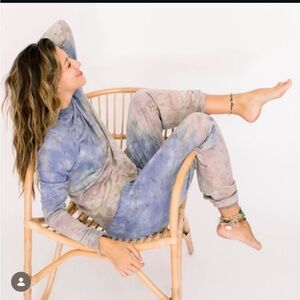 Little moon society set